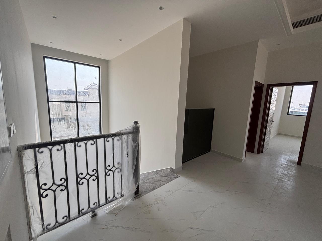 Independent 5BR Villa – Tilal City